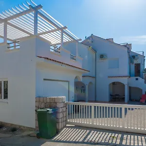 Apartament Miocic, Ražanac